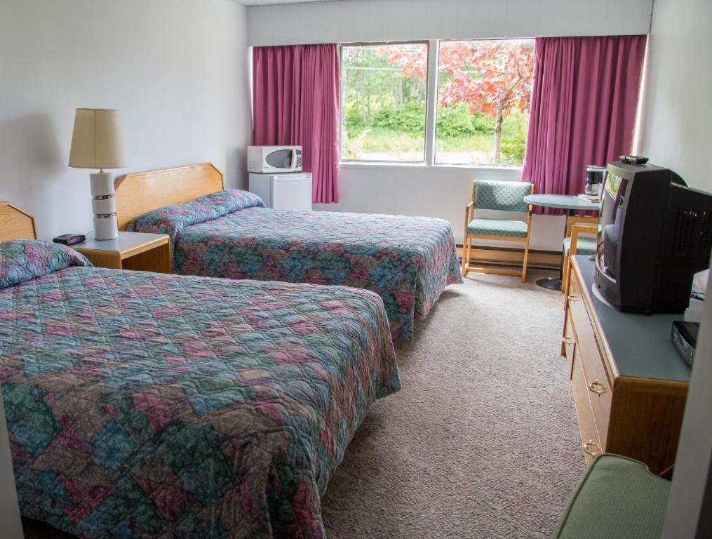 Providence Place Inn Порт-Харди Экстерьер фото