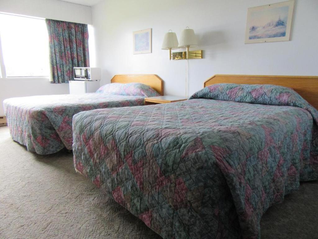 Providence Place Inn Порт-Харди Экстерьер фото